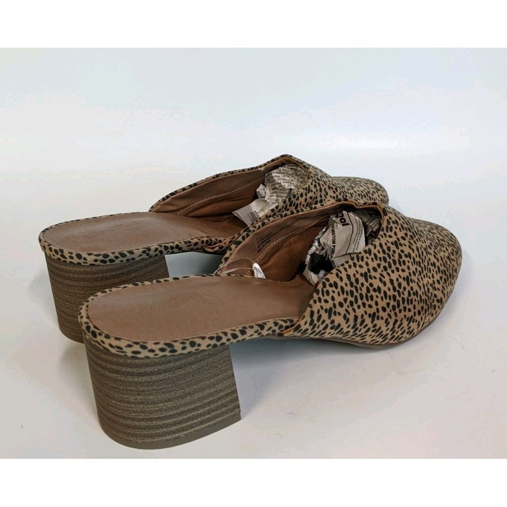 Universal Thread Leopard Print Tan and Black Slip-On Mules - Picture 5 of 8